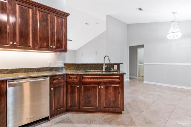 1712 Eagle Ter, Cantonment, FL 32533