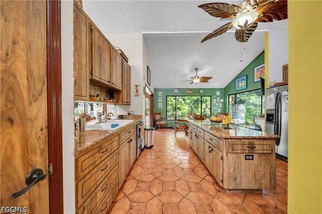 184 W Mariana AVE, North Fort Myers, FL 33903