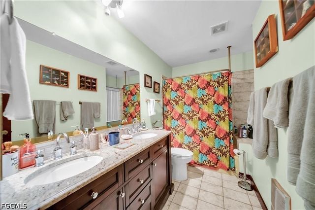 184 W Mariana AVE, North Fort Myers, FL 33903