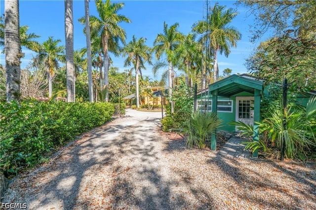 184 W Mariana AVE, North Fort Myers, FL 33903