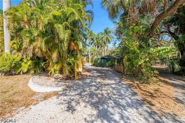 184 W Mariana AVE, North Fort Myers, FL 33903
