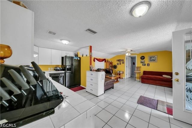 184 W Mariana AVE, North Fort Myers, FL 33903