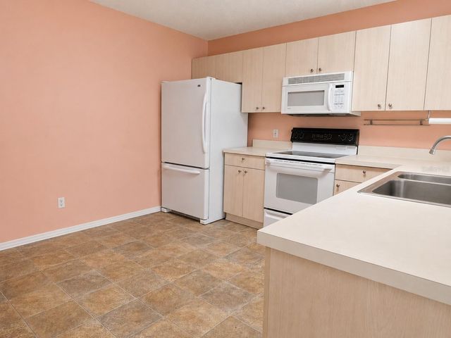 481 HILDALGO DRIVE, The Villages, FL 32159