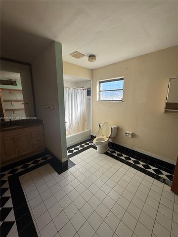 530 SW 101st Ct, Miami, FL 33174