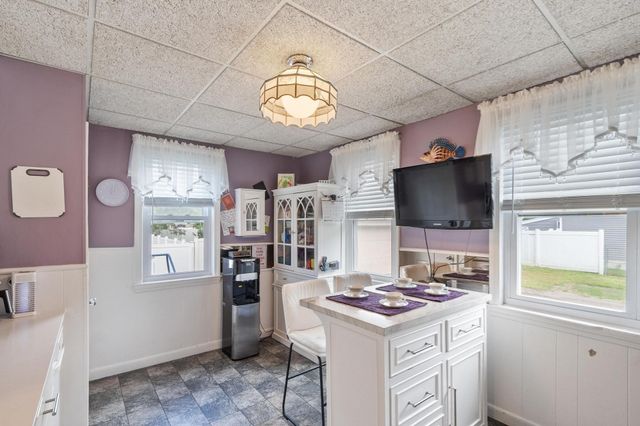 75 Maple Road, Tewksbury, MA 01876
