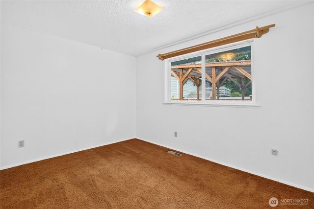 11725 47th Drive NE, Marysville, WA 98271