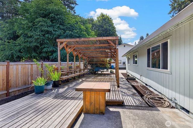 11725 47th Drive NE, Marysville, WA 98271
