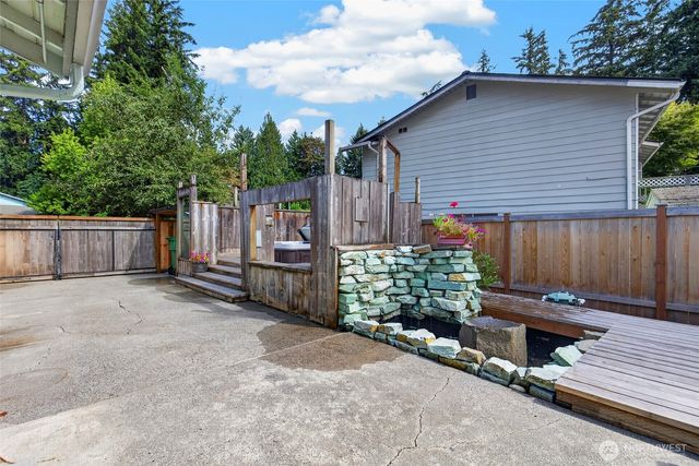 11725 47th Drive NE, Marysville, WA 98271