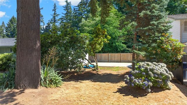 11725 47th Drive NE, Marysville, WA 98271