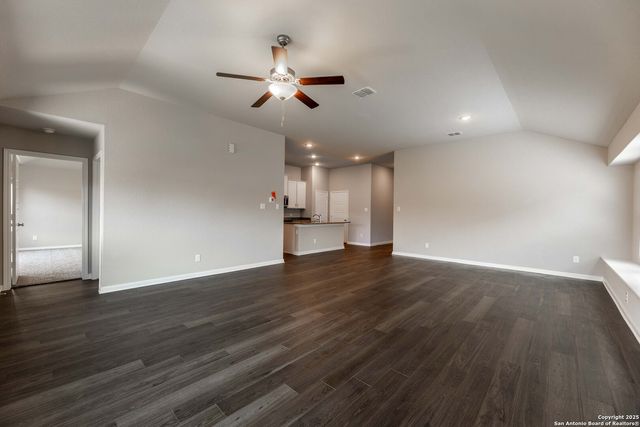 1120 Eagle Crossing, Seguin, TX 78155