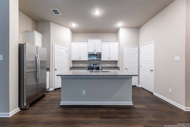 1120 Eagle Crossing, Seguin, TX 78155