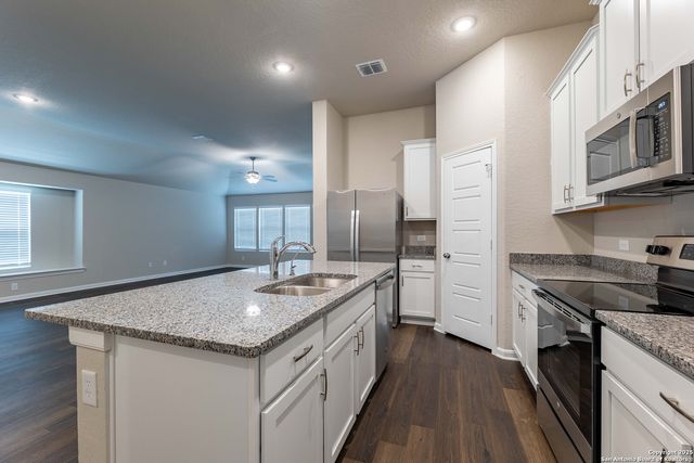 1120 Eagle Crossing, Seguin, TX 78155