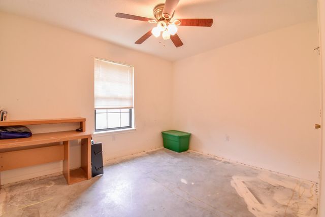 1144 Thomas Drive, Angleton, TX 77515