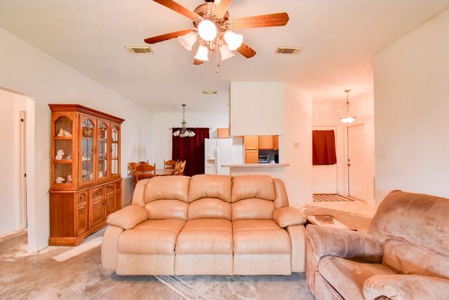 1144 Thomas Drive, Angleton, TX 77515