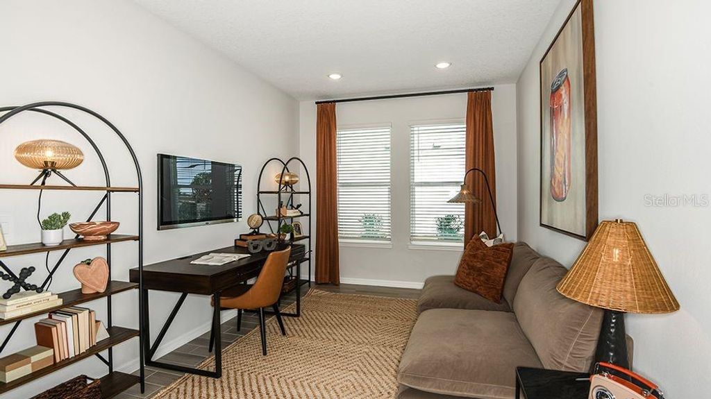 Image 17 of property listing at 8616 SNOWFALL STREET, Sarasota, FL 34241