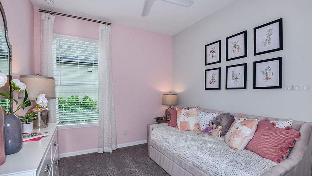 Image 18 of property listing at 8616 SNOWFALL STREET, Sarasota, FL 34241