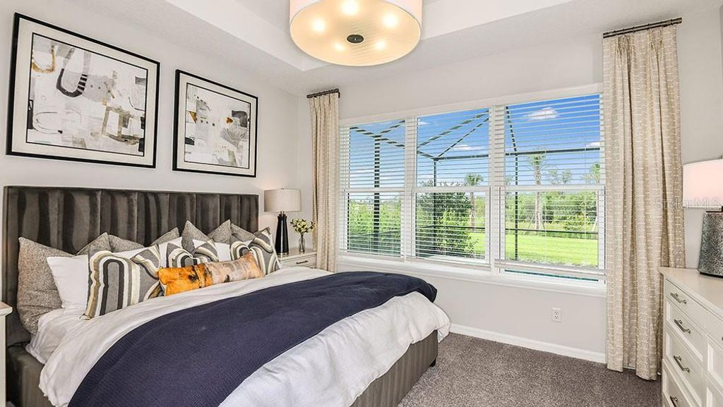 Image 20 of property listing at 8616 SNOWFALL STREET, Sarasota, FL 34241