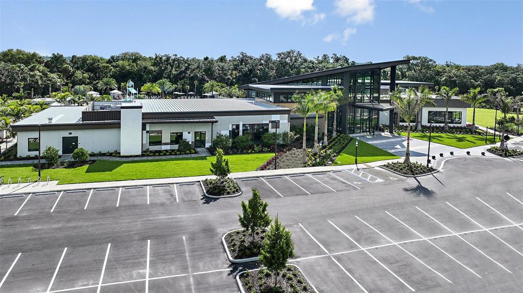 Image 29 of property listing at 8616 SNOWFALL STREET, Sarasota, FL 34241