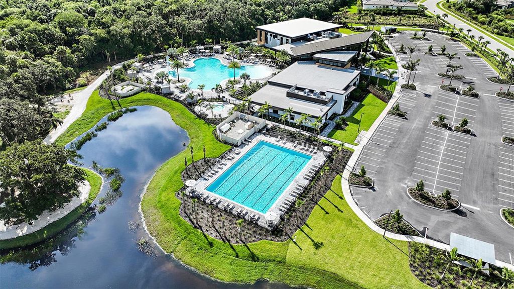 Image 32 of property listing at 8616 SNOWFALL STREET, Sarasota, FL 34241