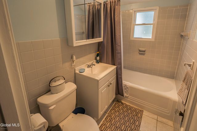 11 Wooster Street, Gloversville, NY 12078
