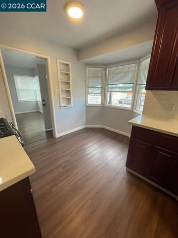 2100 94Th Ave, Oakland, CA 94603