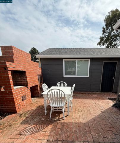 2100 94Th Ave, Oakland, CA 94603