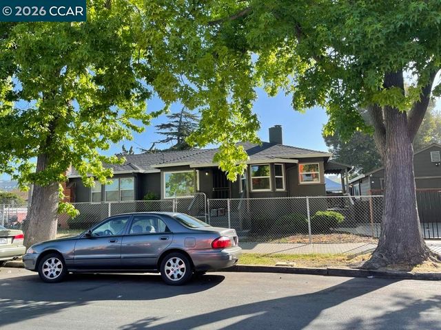 2100 94Th Ave, Oakland, CA 94603