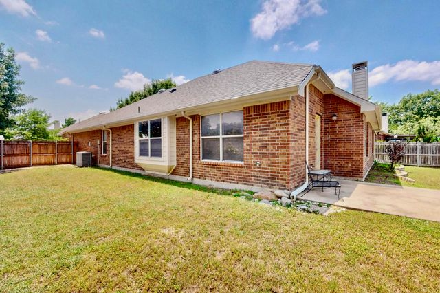7809 Enchanted Isle Drive, Arlington, TX 76016