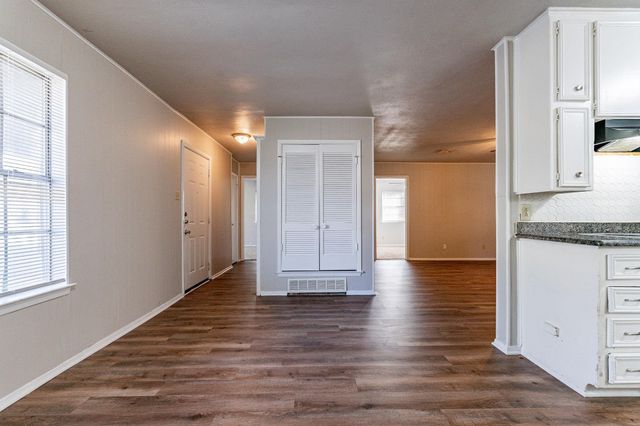 7424 Monterrey Drive, Fort Worth, TX 76112