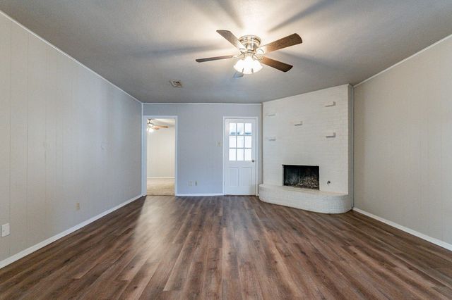 7424 Monterrey Drive, Fort Worth, TX 76112