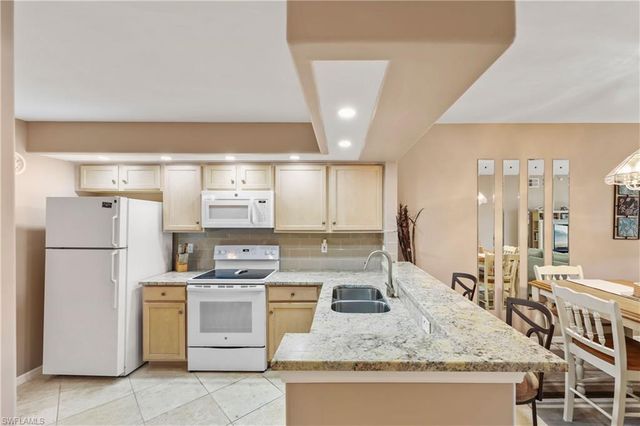 28064 Cavendish CT # 2404, Bonita Springs, FL 34135