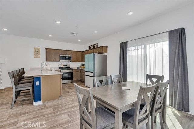 1020 Wayfarer, Madera, CA 93636