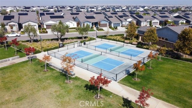 1020 Wayfarer, Madera, CA 93636