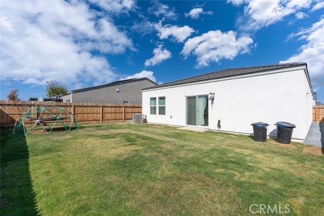 1020 Wayfarer, Madera, CA 93636