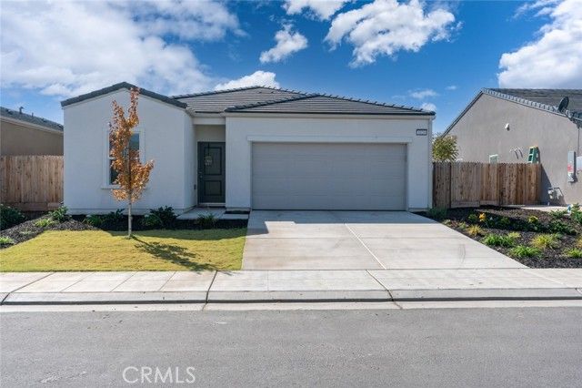 1020 Wayfarer, Madera, CA 93636