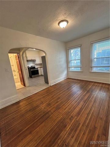 352 Auburn Avenue, Buffalo, NY 14213