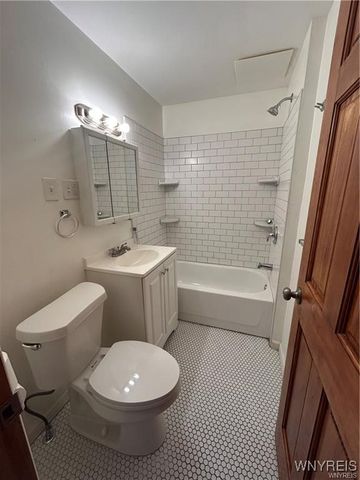 352 Auburn Avenue, Buffalo, NY 14213