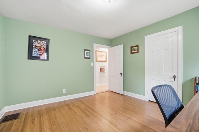 87 W Vernon Lane, Fort Thomas, KY 41075