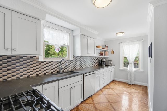 87 W Vernon Lane, Fort Thomas, KY 41075