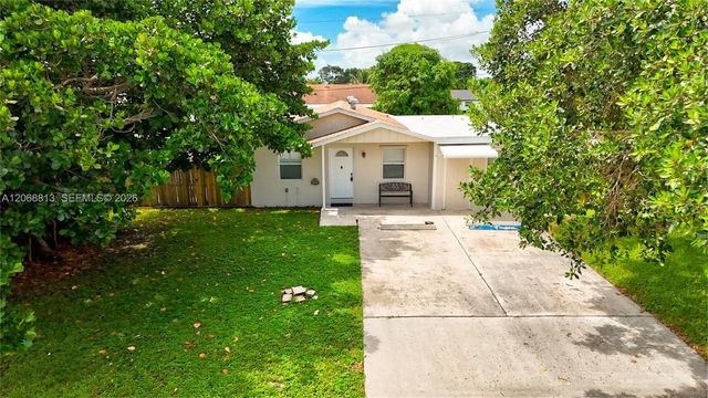 3344 Plaza Place, Lake Worth, FL 33462