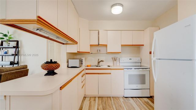 3344 Plaza Place, Lake Worth, FL 33462