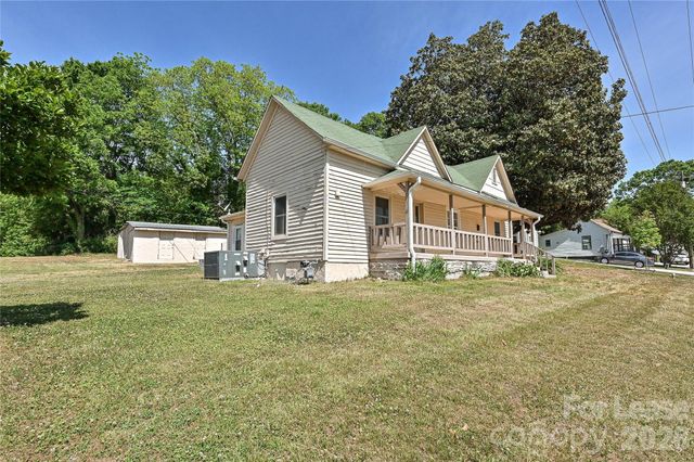 408 S 12th Street, Bessemer City, NC 28016
