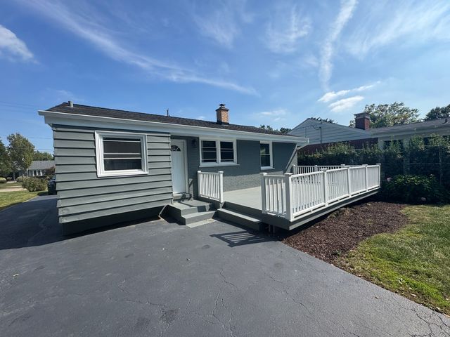 758 N Kenilworth Avenue, Glen Ellyn, IL 60137