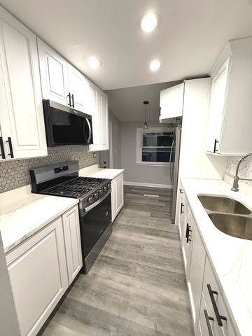 758 N Kenilworth Avenue, Glen Ellyn, IL 60137