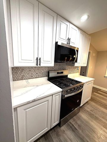 758 N Kenilworth Avenue, Glen Ellyn, IL 60137