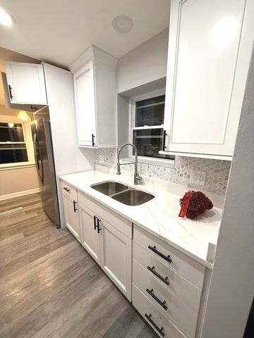 758 N Kenilworth Avenue, Glen Ellyn, IL 60137