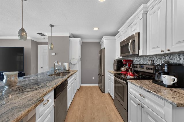 6420 BANYAN BOULEVARD 201, New Port Richey, FL 34652