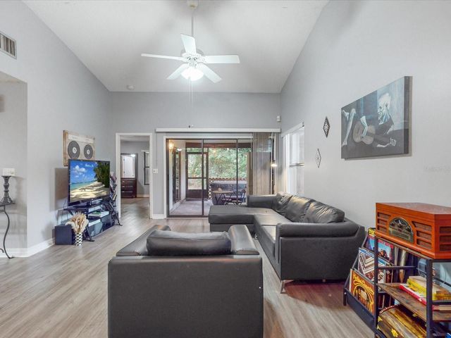 157 COVENTRY CIRCLE, Haines City, FL 33844