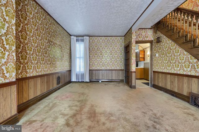 745 WALNUT ST, Columbia, PA 17512