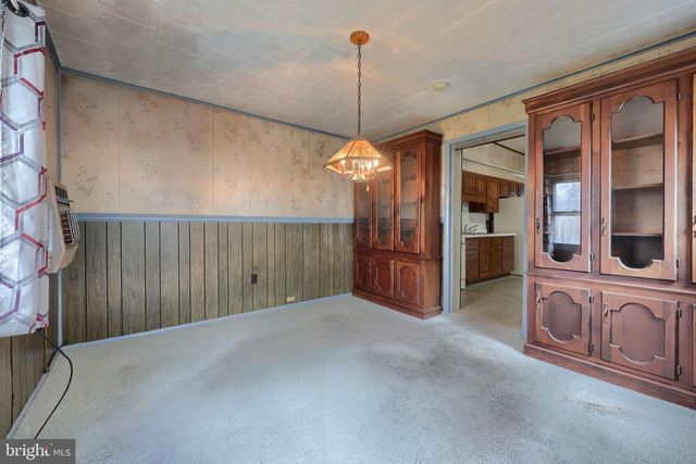 745 WALNUT ST, Columbia, PA 17512